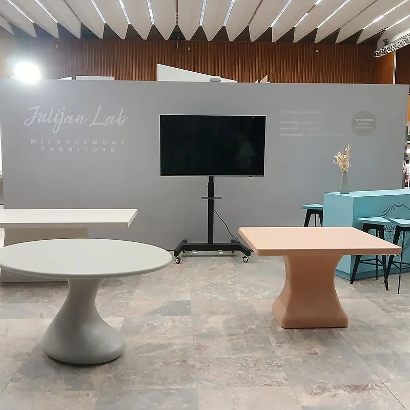 Mize iz mikrocementa — razstavni prostor Julijan Lab